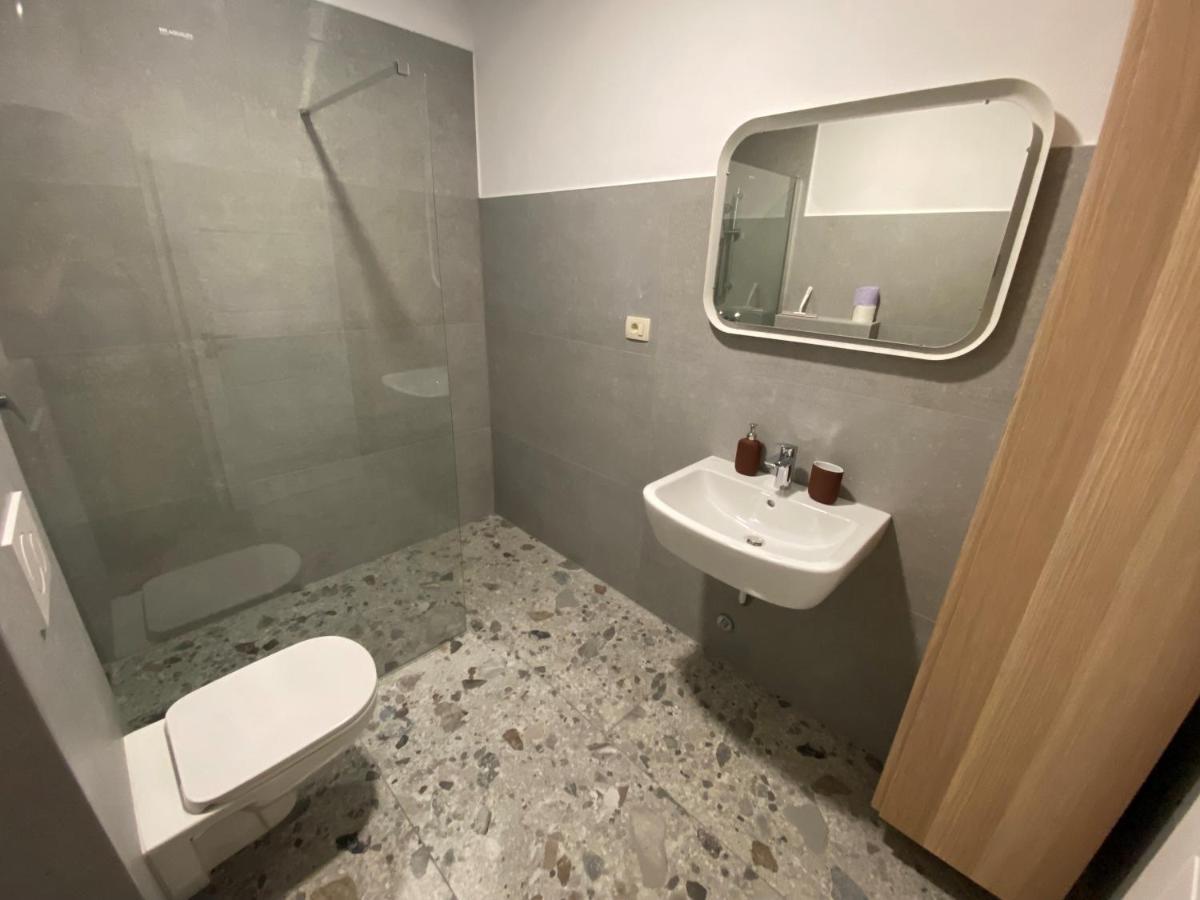 Apartments Tito & Robin โคเปร์ ภายนอก รูปภาพ