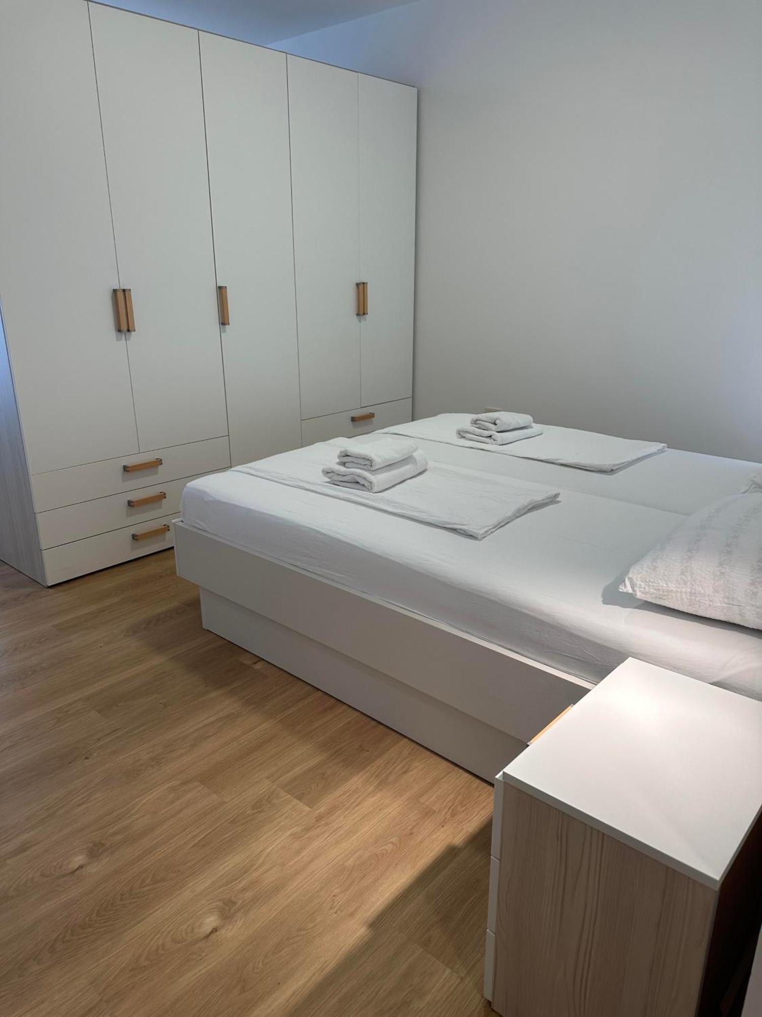 Apartments Tito & Robin โคเปร์ ภายนอก รูปภาพ