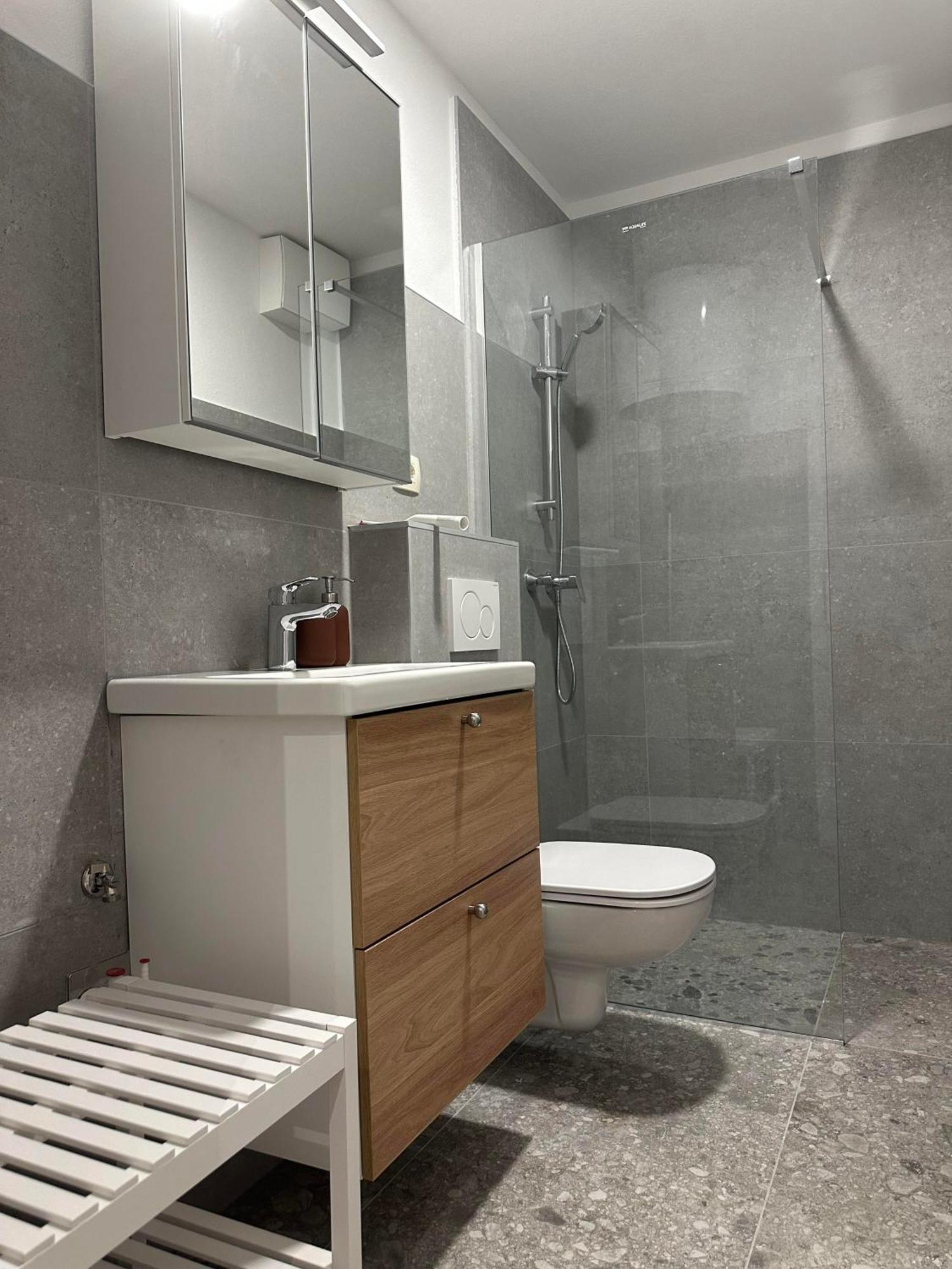 Apartments Tito & Robin โคเปร์ ภายนอก รูปภาพ