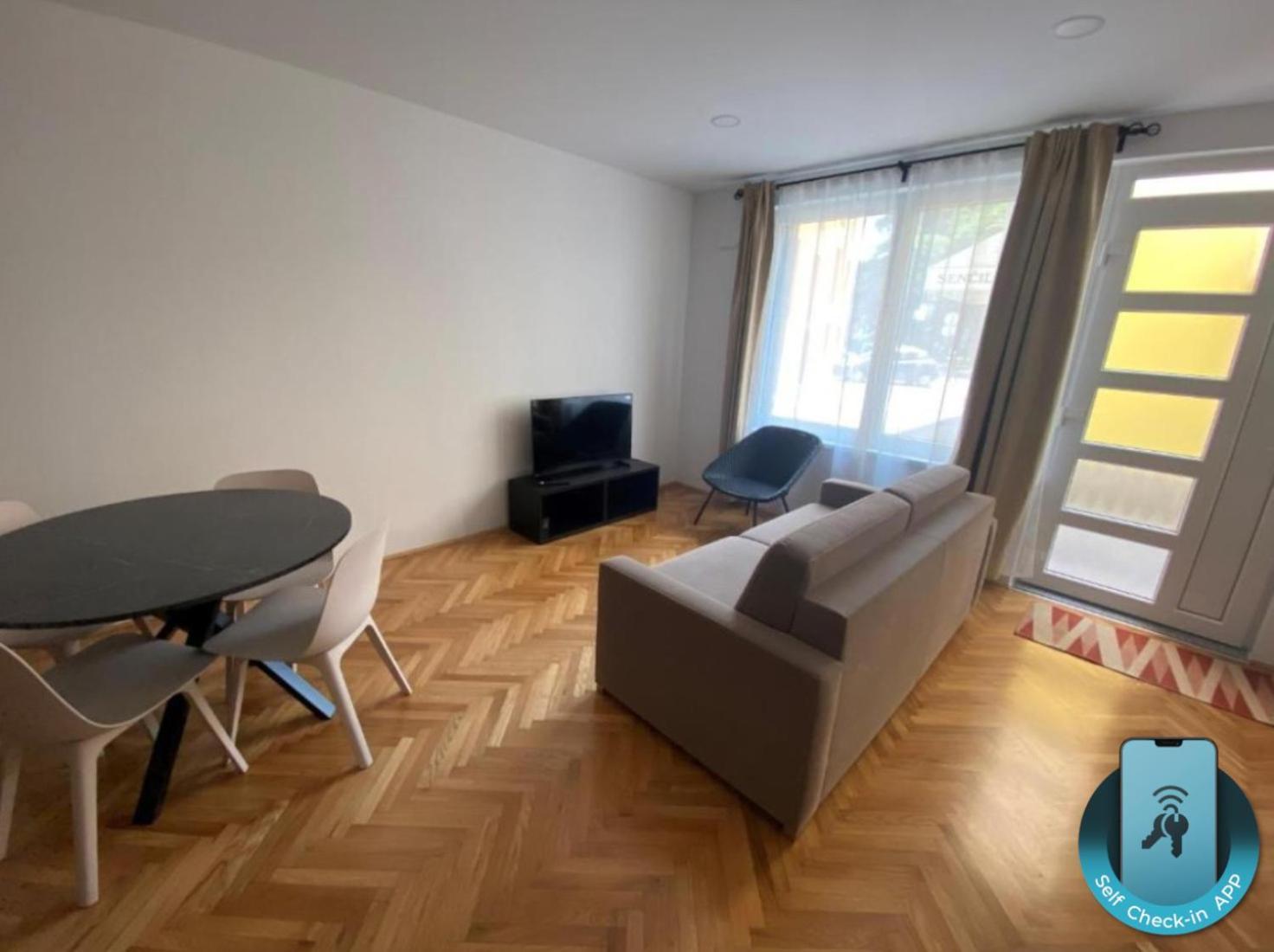 Apartments Tito & Robin โคเปร์ ภายนอก รูปภาพ
